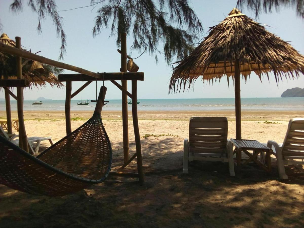 Blue Beach Resort Baanphakrimlay Exterior foto